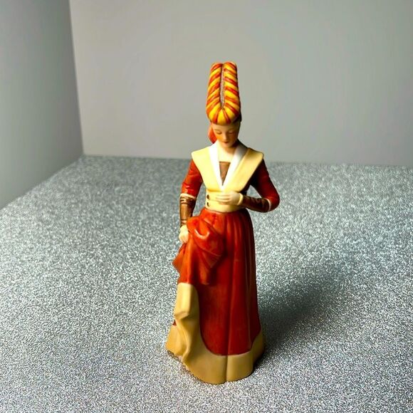 The Great Fashions of History CATHERINE Medieval Period by Lenox. KK327 - Picture 1 of 5